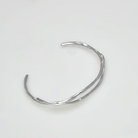 Bold Loop Bracelet