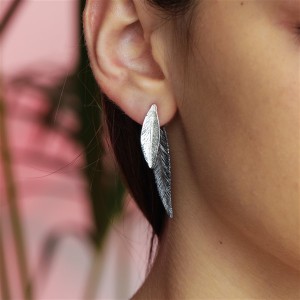 Cloe Leaves Earrings