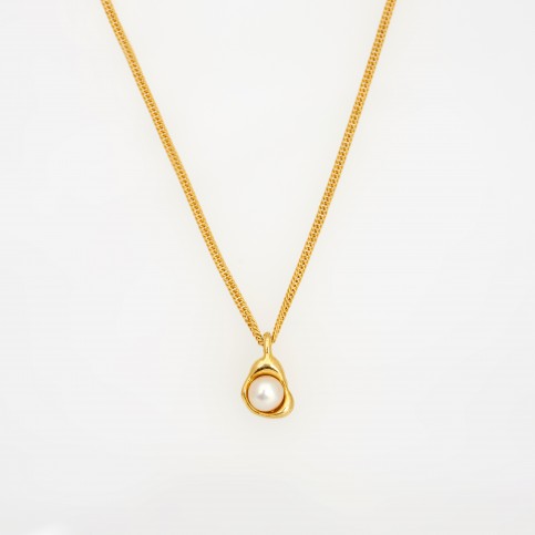 Small Pearl Necklace