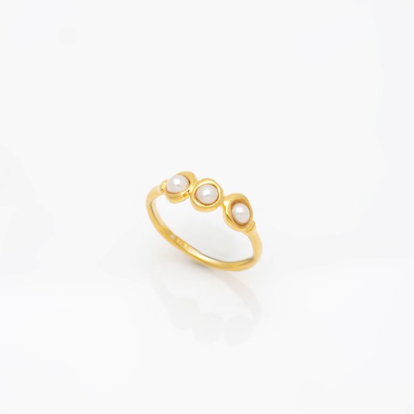 3 Pearl Ring