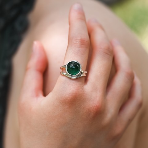 Capsule Ring